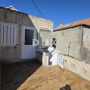 Krapanj, kuća, 85 m², 45 m od mora