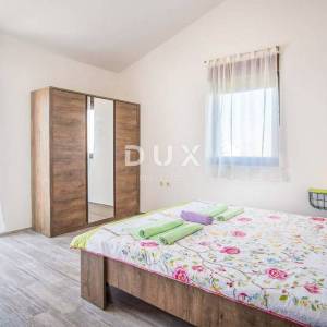 Krk, Linardići, dvojna kuća, 170 m2, bazen