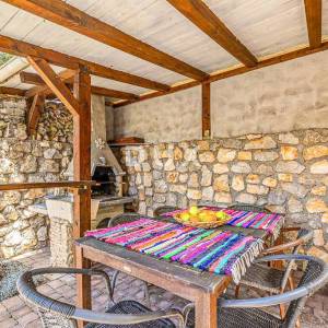 Krk, Linardići, dvojna kuća, 170 m2, bazen