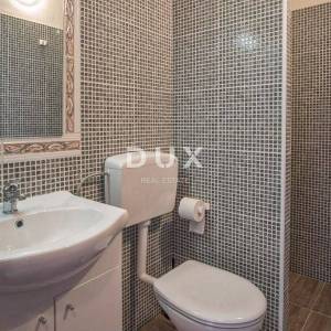 Krk, Linardići, dvojna kuća, 170 m2, bazen