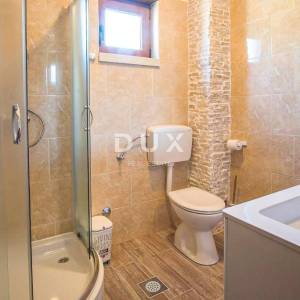 Krk, Linardići, dvojna kuća, 170 m2, bazen