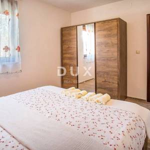 Krk, Linardići, dvojna kuća, 170 m2, bazen
