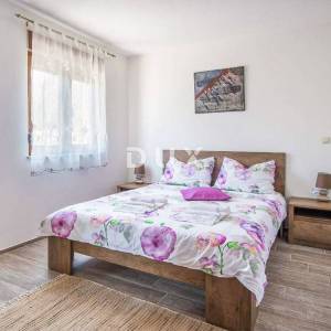 Krk, Linardići, kuća, 160 m2, bazen, roštilj, parking