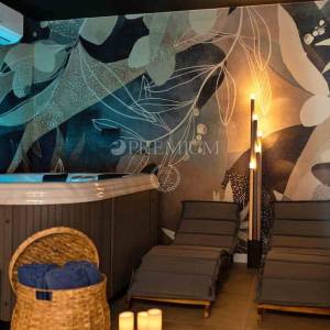 Krk, moderan apartman s bazenom i wellnessom, pogledom na more!