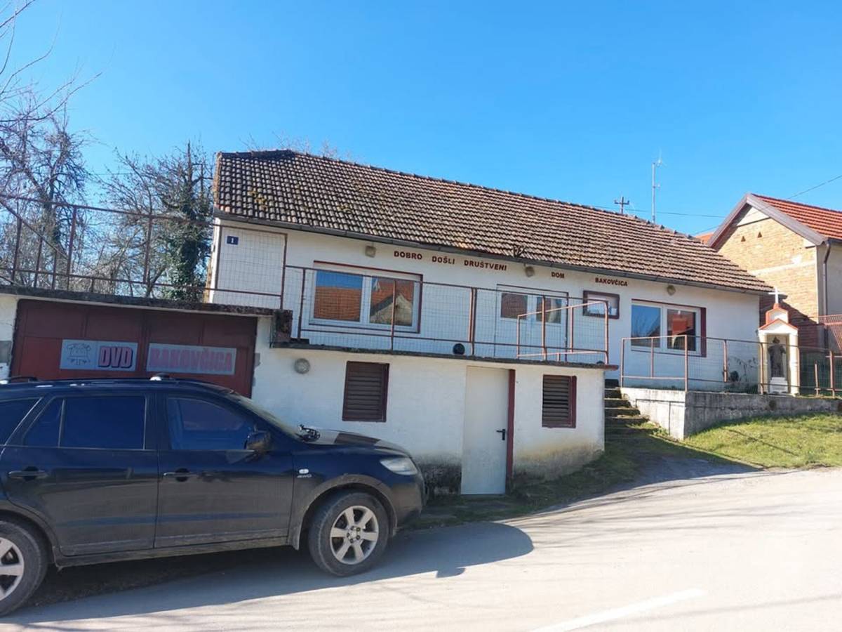 KUĆA ILI POSLOVNI PROSTOR 175 KVADRATA UPORABNA DOZVOLA