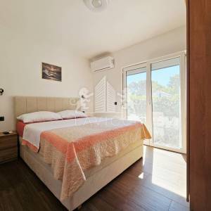 Kuća s bazenom I Vir – novogradnja, 3 spavaće sobe, 800 m od mora