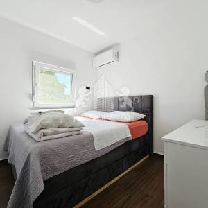 Kuća s bazenom I Vir – novogradnja, 3 spavaće sobe, 800 m od mora