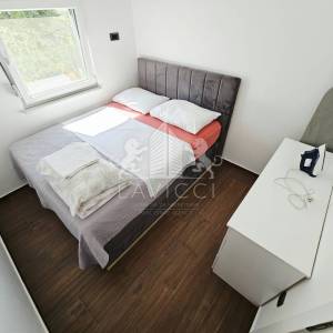 Kuća s bazenom I Vir – novogradnja, 3 spavaće sobe, 800 m od mora