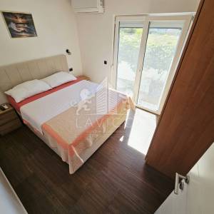 Kuća s bazenom I Vir – novogradnja, 3 spavaće sobe, 800 m od mora