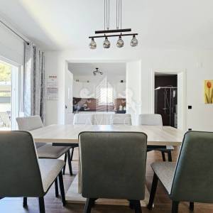 Kuća s bazenom I Vir – novogradnja, 3 spavaće sobe, 800 m od mora