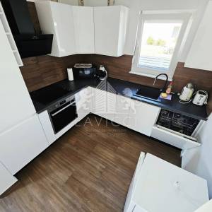Kuća s bazenom I Vir – novogradnja, 3 spavaće sobe, 800 m od mora