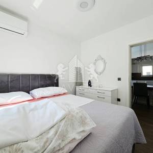 Kuća s bazenom I Vir – novogradnja, 3 spavaće sobe, 800 m od mora