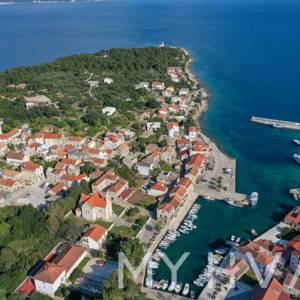Kuća s pogledom na more u Sućurju