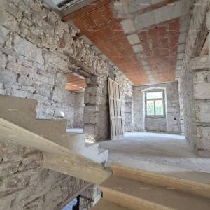 KUĆA U MUTVORANU – 300+ m² I ZEMLJIŠTE 2.980 m²