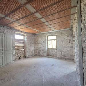 KUĆA U MUTVORANU – 300+ m² I ZEMLJIŠTE 2.980 m²