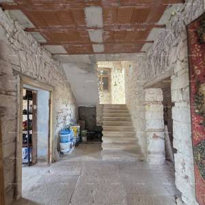 KUĆA U MUTVORANU – 300+ m² I ZEMLJIŠTE 2.980 m²