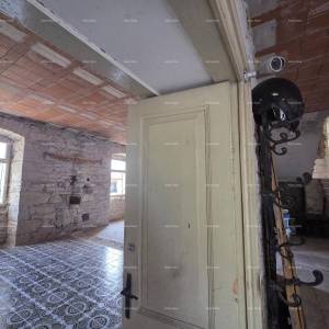 KUĆA U MUTVORANU – 300+ m² I ZEMLJIŠTE 2.980 m²