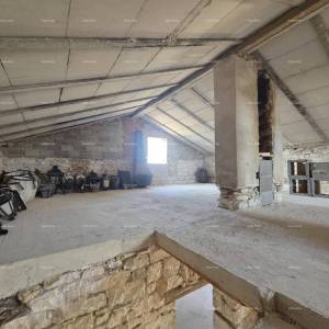 KUĆA U MUTVORANU – 300+ m² I ZEMLJIŠTE 2.980 m²