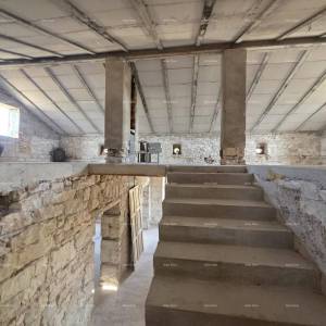 KUĆA U MUTVORANU – 300+ m² I ZEMLJIŠTE 2.980 m²