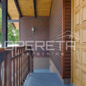 KUĆA ZA ODMOR / VIKENDICA  NKP 71 m2 NA PARCELI  OD 2.720 m2 NA IZVRSNOJ LOKACIJ