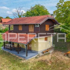 KUĆA ZA ODMOR / VIKENDICA  NKP 71 m2 NA PARCELI  OD 2.720 m2 NA IZVRSNOJ LOKACIJ