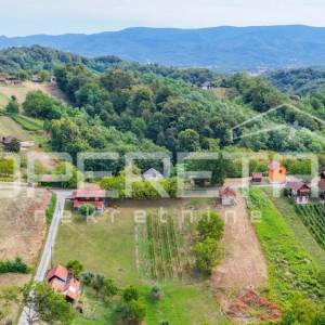 KUĆA ZA ODMOR / VIKENDICA  NKP 71 m2 NA PARCELI  OD 2.720 m2 NA IZVRSNOJ LOKACIJ