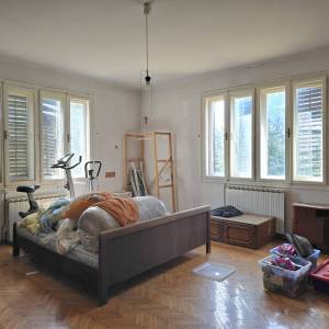 Kuća za uređenje, 370m2, zemljište  2000m2