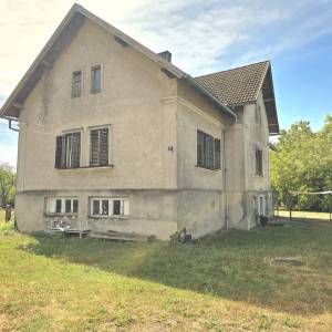 Kuća za uređenje, 370m2, zemljište  2000m2