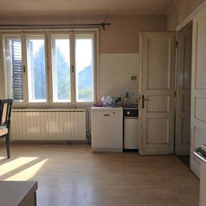 Kuća za uređenje, 370m2, zemljište  2000m2