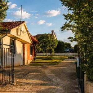 KUKCI, POREČ, KUĆA 67 m² NA GRAĐEVINSKOM ZEMLJIŠTU 471 m²