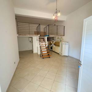 Labin, centar, poslovni prostor, 38m2