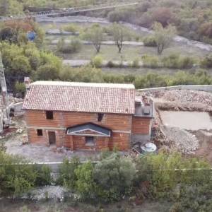 Labin, okolica, kuća u izgradnji s pogledom na more