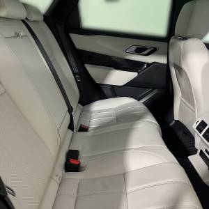 Land Rover Range Rover Velar R-DYNAMIC SE 2.0D 204HP 4WD A8 MHEV LIMITED - 3 godine jamstva