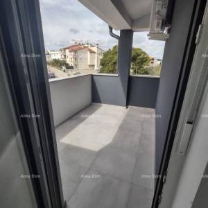 LIŽNJAN – DVA STANA PO 50 m² S POGLEDOM NA MORE, PARKIRNIM MJESTIMA I SPREMIŠTIMA