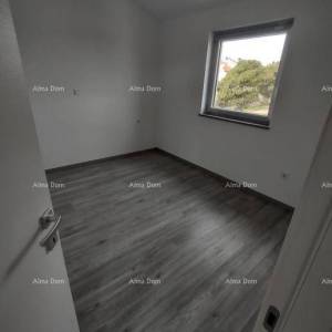 LIŽNJAN – DVA STANA PO 50 m² S POGLEDOM NA MORE, PARKIRNIM MJESTIMA I SPREMIŠTIMA