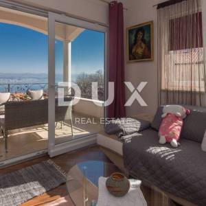 Lovran, dvojna kuća s bazenom, 267 m², panoramski pogled