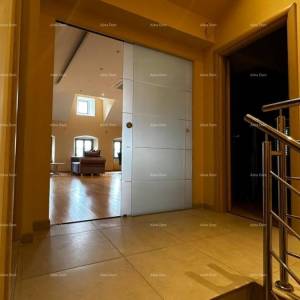 Luksuzan dvoetažni stan u centru Opatije, 185 m2
