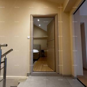 Luksuzan dvoetažni stan u centru Opatije, 185 m2