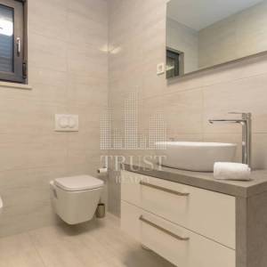 LUKSUZNA VILLA S INFINITY BAZENOM I PANORAMSKIM POGLEDOM1