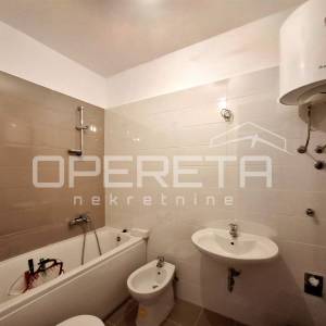 Makarska / Zadnji kat / Lift / Pogled na more / Odmah useljiv