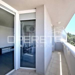Makarska / Zadnji kat / Lift / Pogled na more / Odmah useljiv