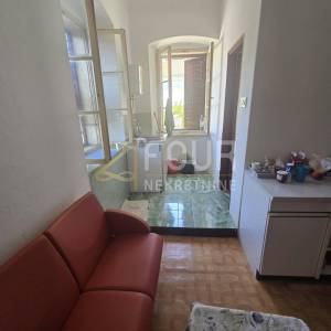 Mali Lošinj, 488m2, kamena starina 100m od mora