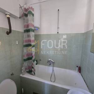 Mali Lošinj, 488m2, kamena starina 100m od mora
