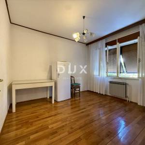Matulji, centar, samostojeća kuća, 250 m2, pogled, garaža