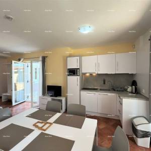 MEDULIN, POŠESI, STAN 73,54 m² S VRTOM, 150 m OD MORA