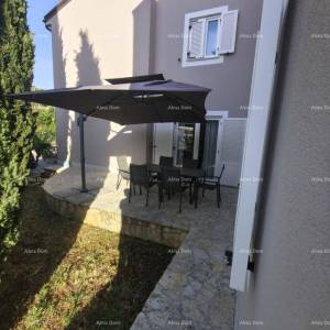 MEDULIN, POŠESI, STAN 73,54 m² S VRTOM, 150 m OD MORA