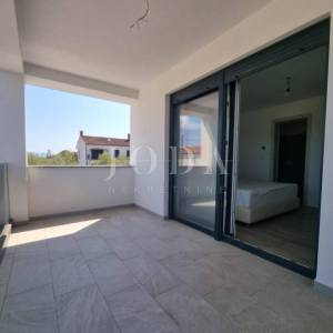 Moderna Novogradnja u središtu otoka Krka
