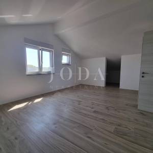 Moderna Novogradnja u središtu otoka Krka