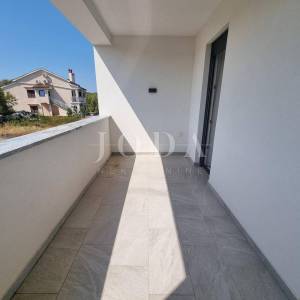 Moderna Novogradnja u središtu otoka Krka
