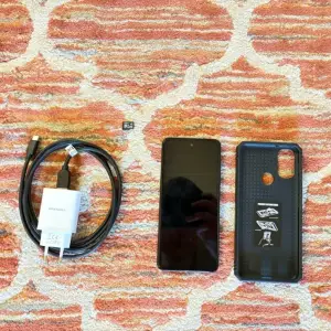 Motorola Moto E40 (64GB) - otključan + oprema (čitaj opis)